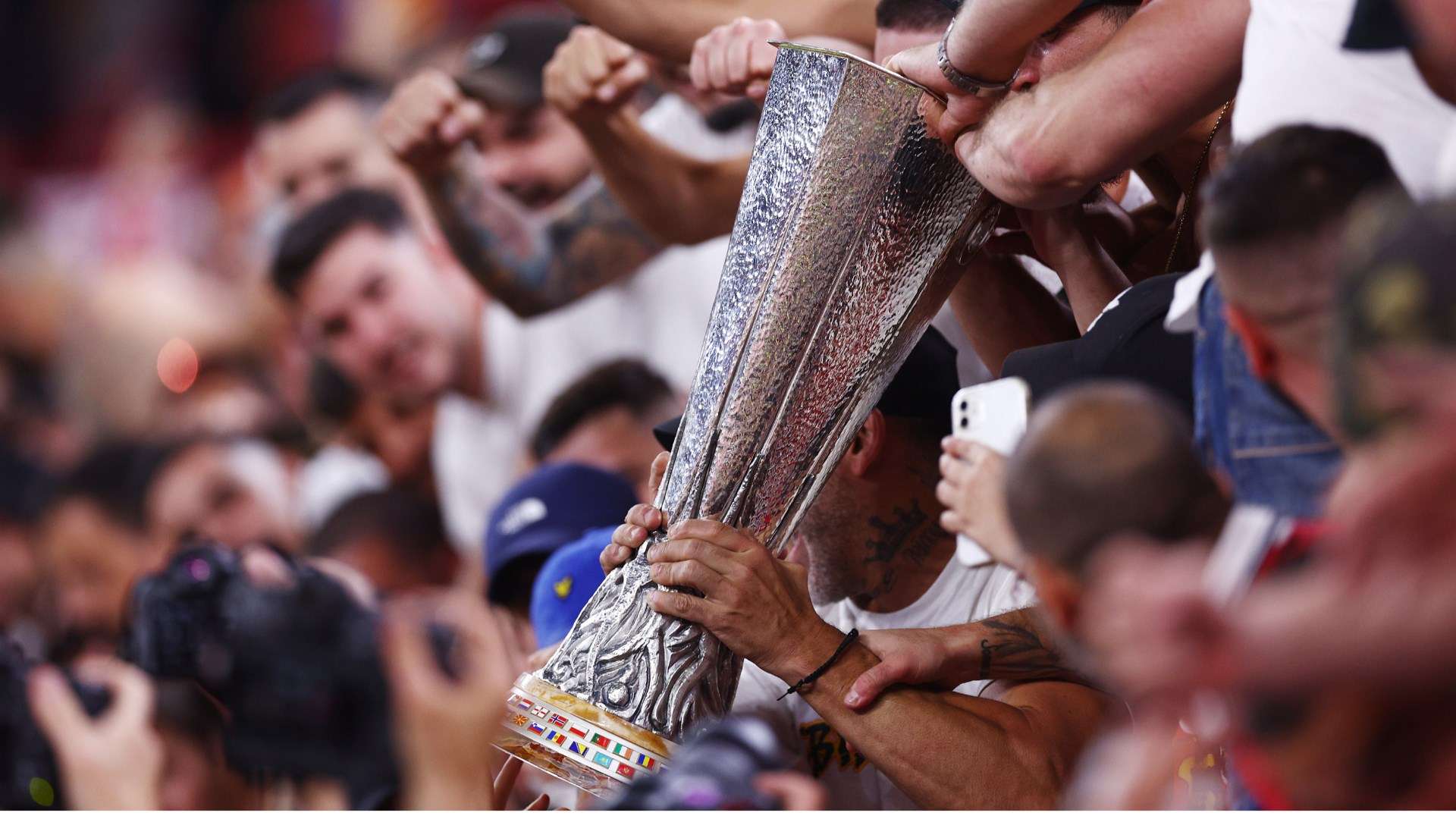 前锋的缺席 前锋的缺席