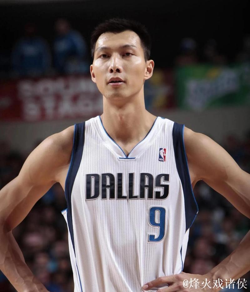 易建联沉默引人深思 能否一笑化解危机? 易建联沉默引人深思 能否一笑化解危机?