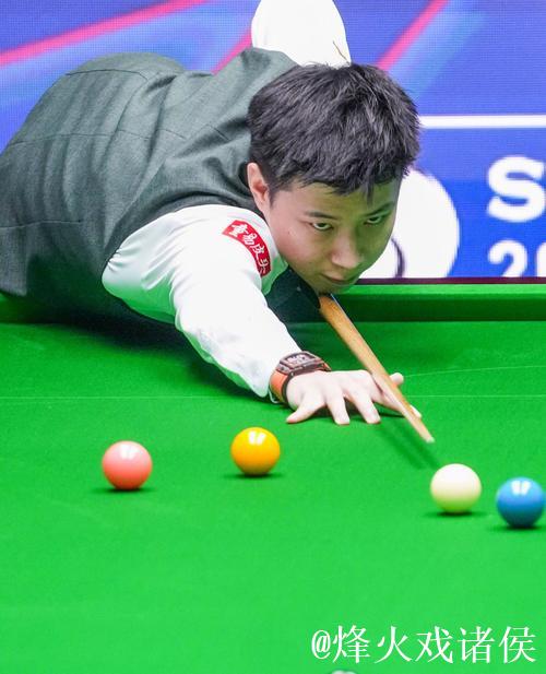 三次单杆破百！赵心童6-1丁俊晖晋级上海大师赛4强